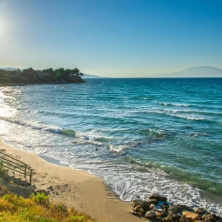 Ammoudino Beachfront Apt Апартаменты *