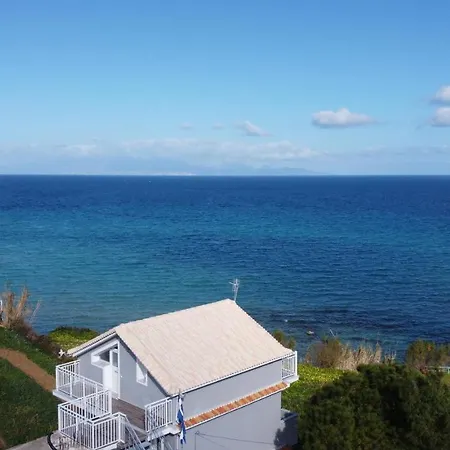 Ammoudino Beachfront Apt * Amoudi